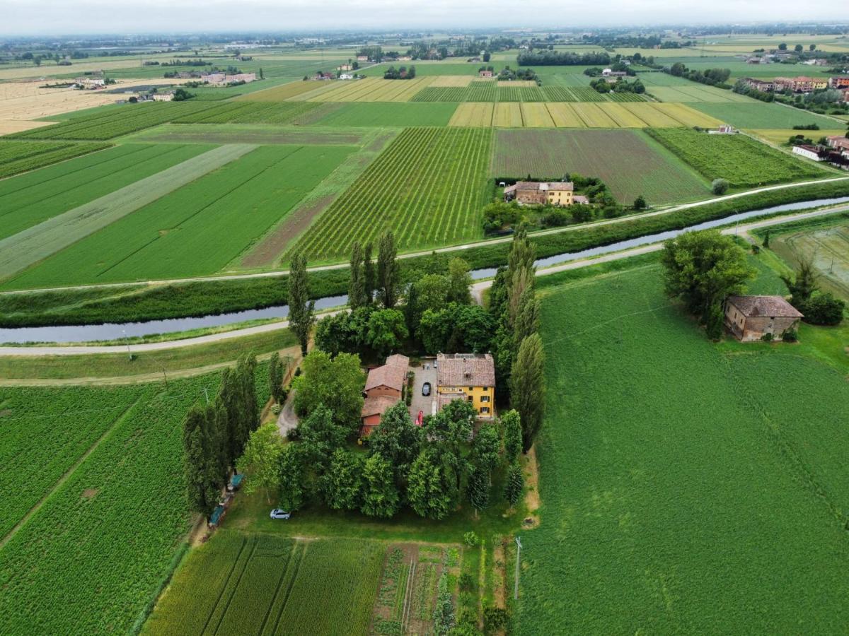 B&B Il Naviglio Di Antonelli Fabio Bastiglia Екстериор снимка